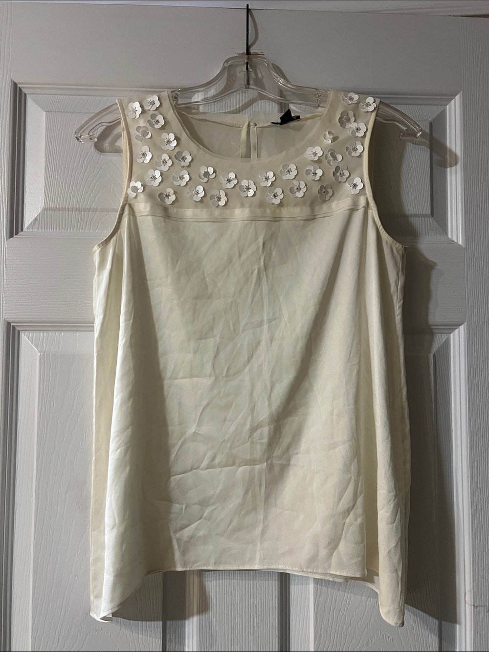 Ann Taylor Ivory Sleeveless Appliqué Tank Top
